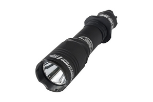  Armytek Dobermann Pro   XHP35 High Intensity