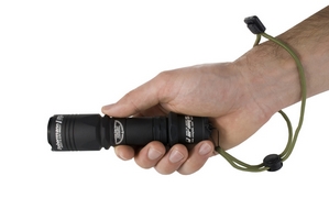  Armytek Dobermann Pro   XHP35 High Intensity