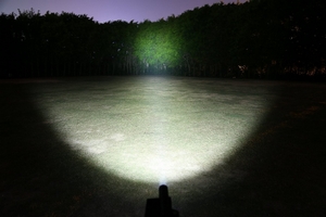  Olight S30R Javelot   XP-L HI