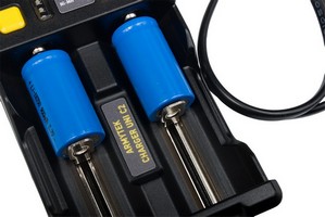    Armytek Uni C2   